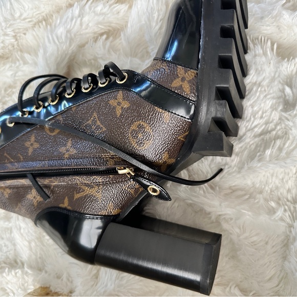 Louis Vuitton Boots - Picture 9 of 11